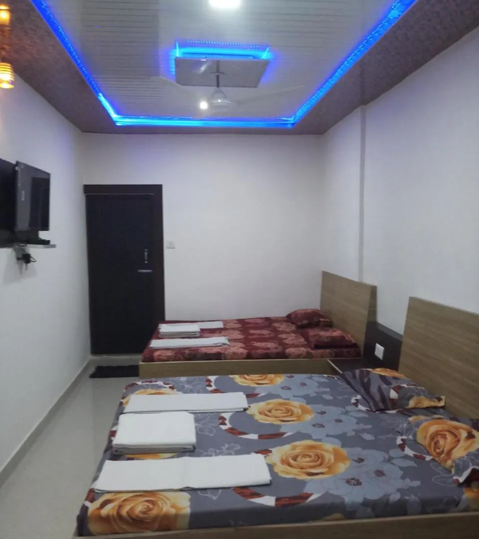 Hotel Sai Palace Walking Distance From Taj Mahal--View Of Taj Mahal Agra  Indie
