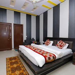 2* Hotel New Bakshi House